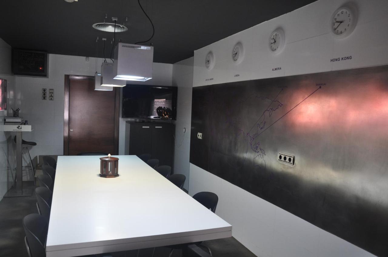 Apartamentos 16:9 Suites Almería Eksteriør billede