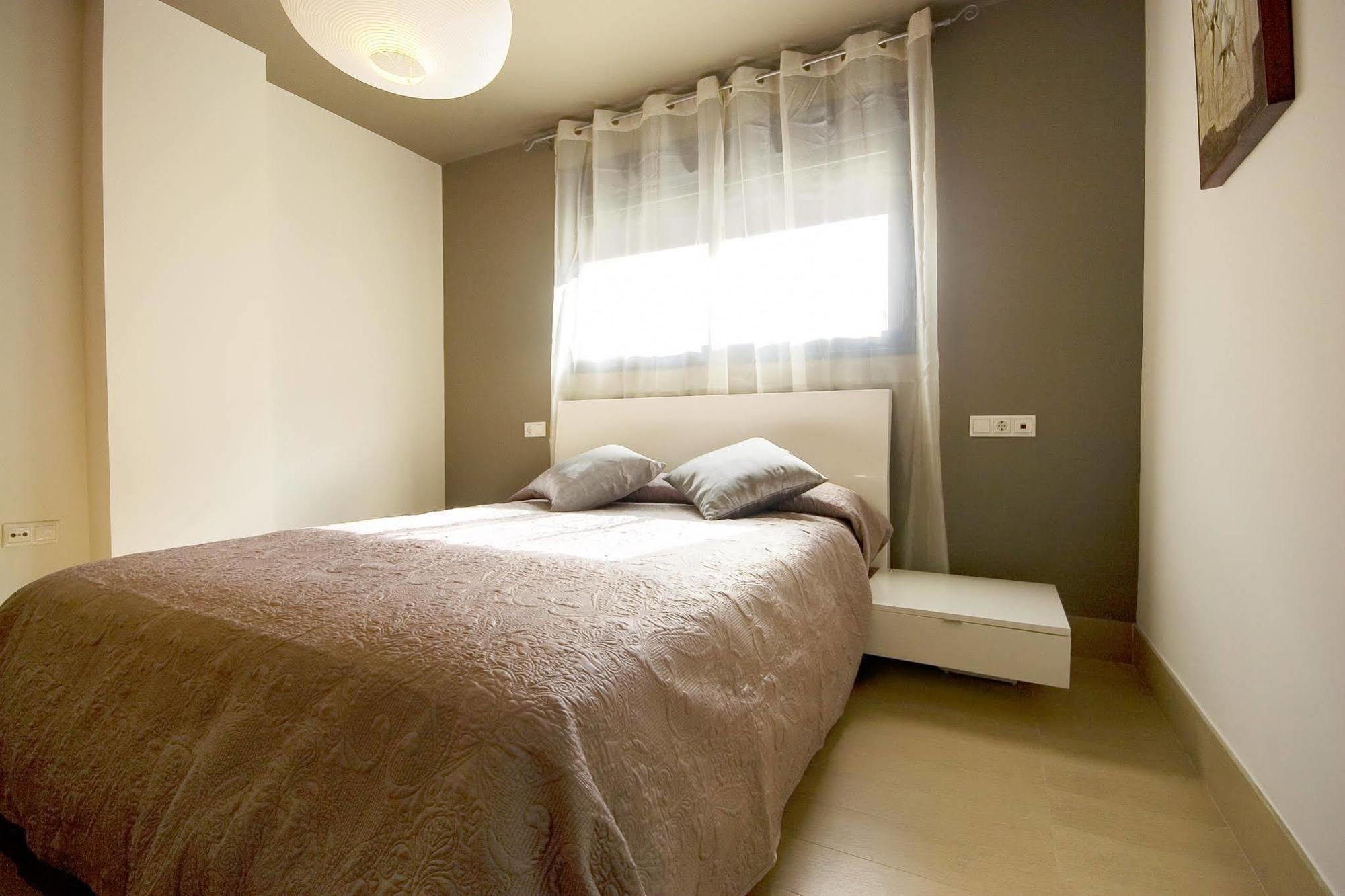 Apartamentos 16:9 Suites Almería Eksteriør billede